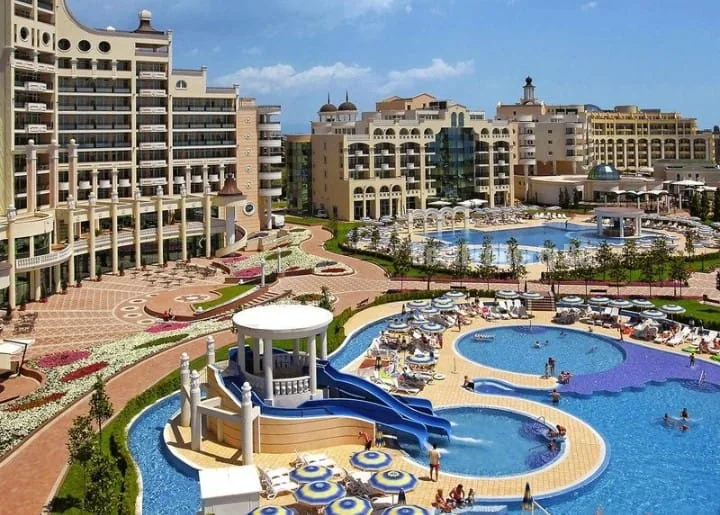 Przestronny apartament z 1 sypialnią 50 m od plaży – Sunset Resort, Pomorie, 72 m² – Pomorie