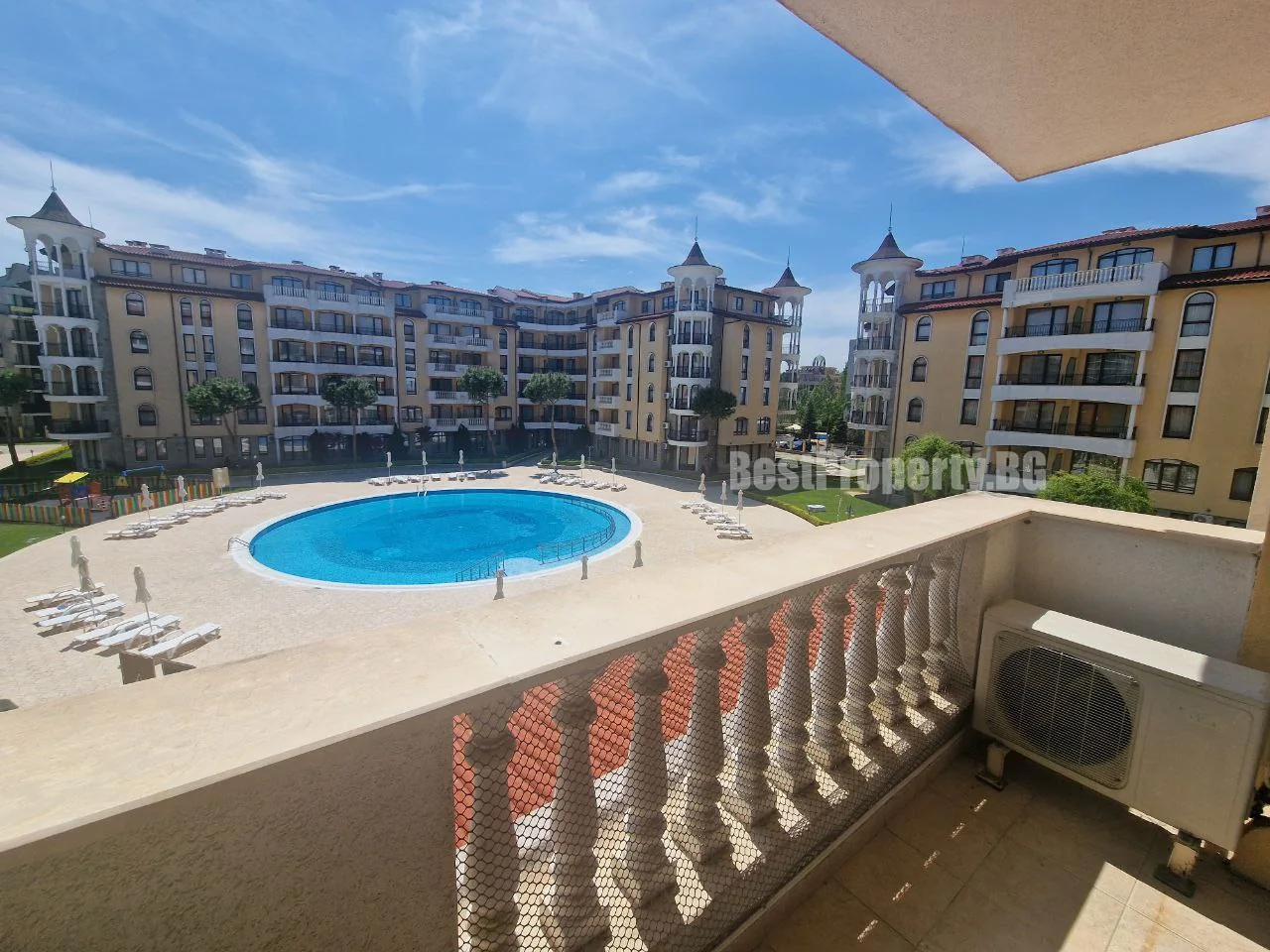 Удобно студио от 42 м² с изглед към басейните - Royal Sun – Слънчев бряг