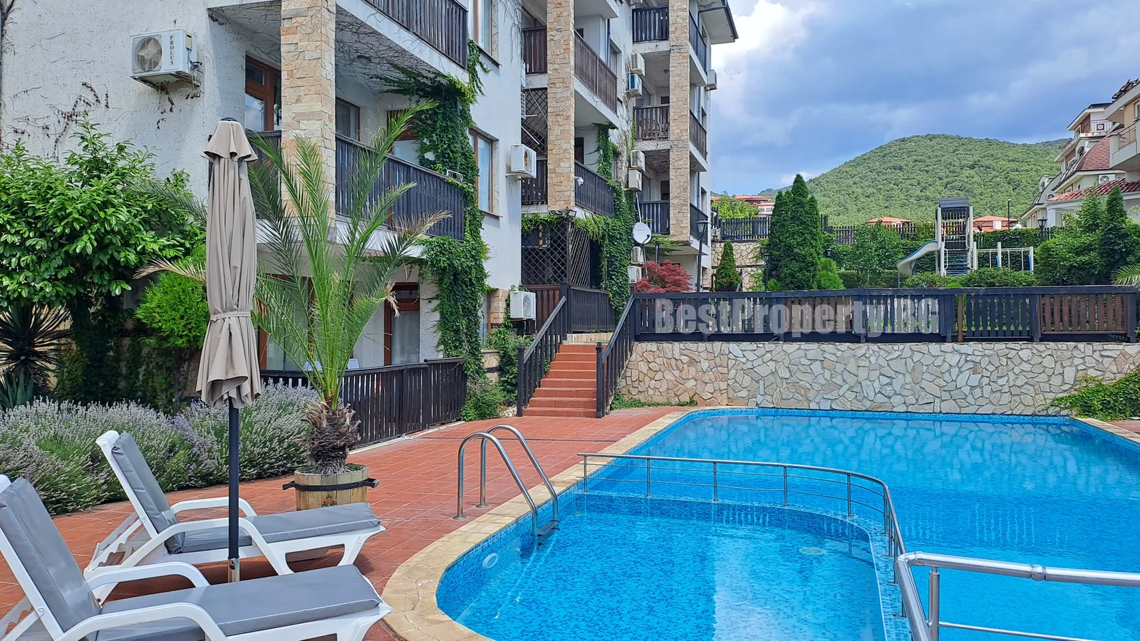 Luksusowy apartament 100 m² z 2 sypialniami i widokiem na morze – Tryavna Beach, Święty Włas – Święty Włas