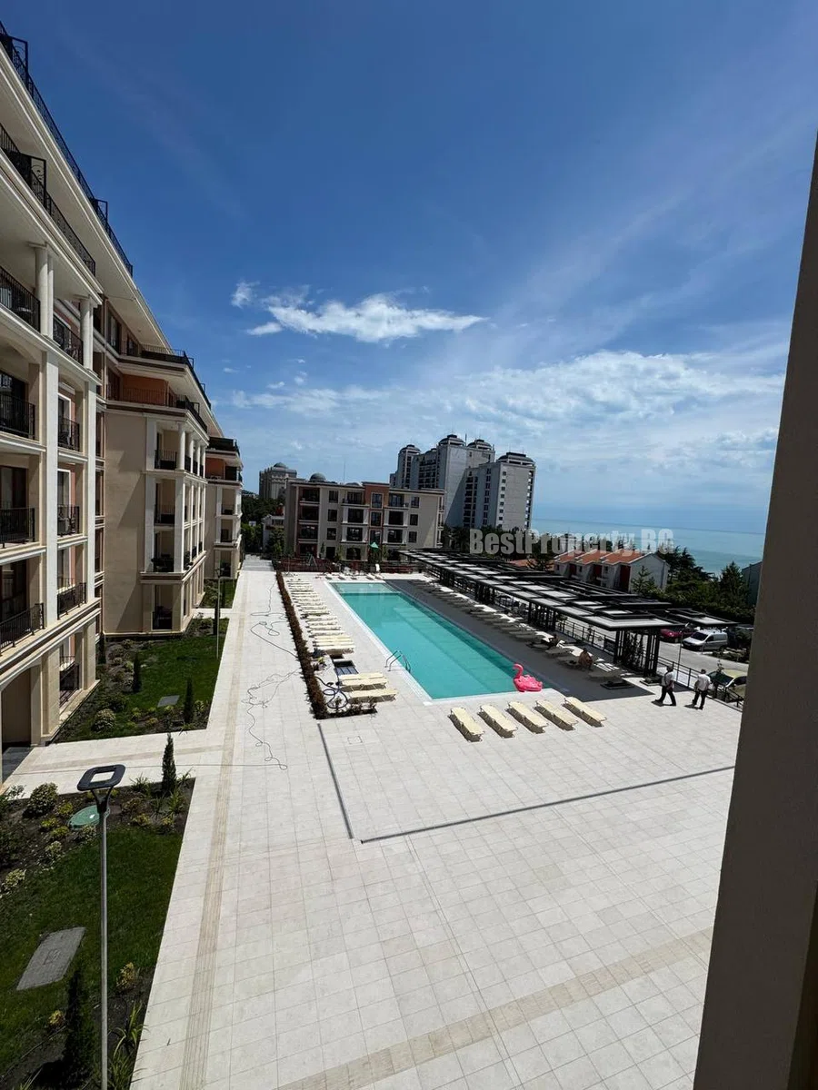 Nowoczesny apartament 61,35 m² z 1 sypialnią, widokiem na morze i basen – Green Suites, Święty Włas – Święty Włas