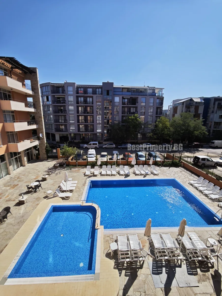 Apartament 71 m² z 1 sypialnią i widokiem na basen – Reverie, Słoneczny Brzeg – Słoneczny Brzeg