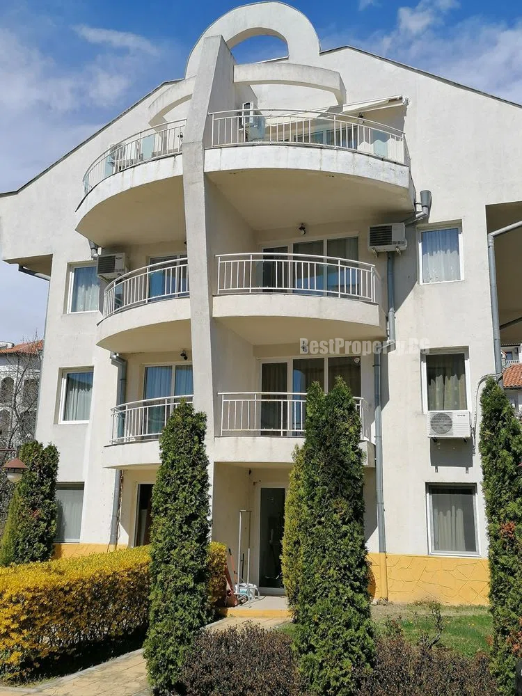 Umeblowany apartament 62,5 m² z 1 sypialnią – Villa Yug, Święty Włas – Święty Włas