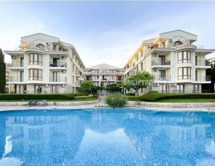 Apartament 70 m² z 1 sypialnią i widokiem na morze – Royal Bay 1, Święty Włas – Święty Włas