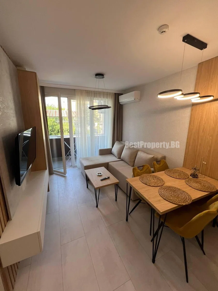 Nowoczesny apartament 52 m² z 1 sypialnią i balkonem – Domenico, Słoneczny Brzeg – Słoneczny Brzeg