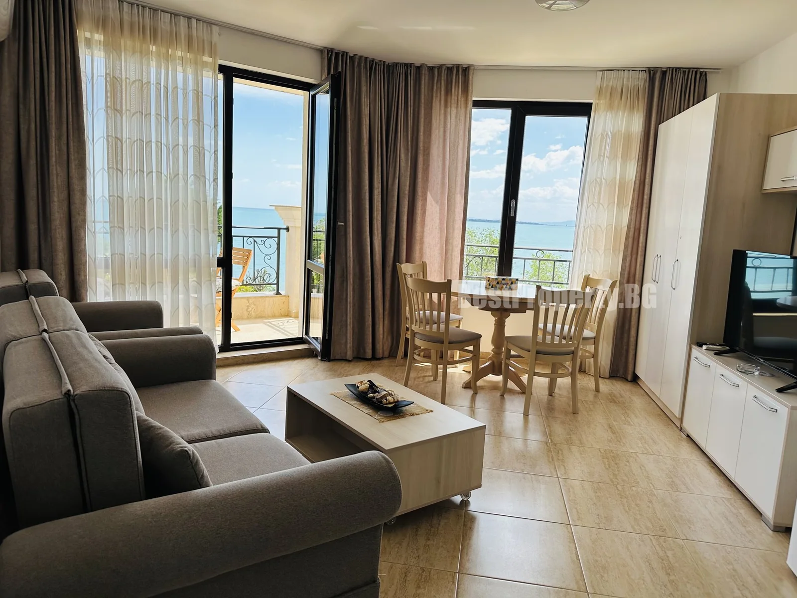 Horizont – apartament 55 m² z 1 sypialnią i panoramicznym widokiem na morze, Святой Влас – Святой Влас