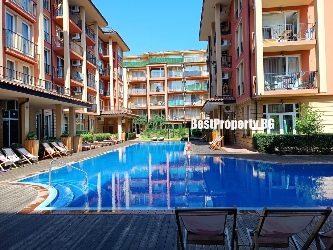 Studio 37 m² z tarasem i widokiem na basen – Sunny View Central – Słoneczny Brzeg
