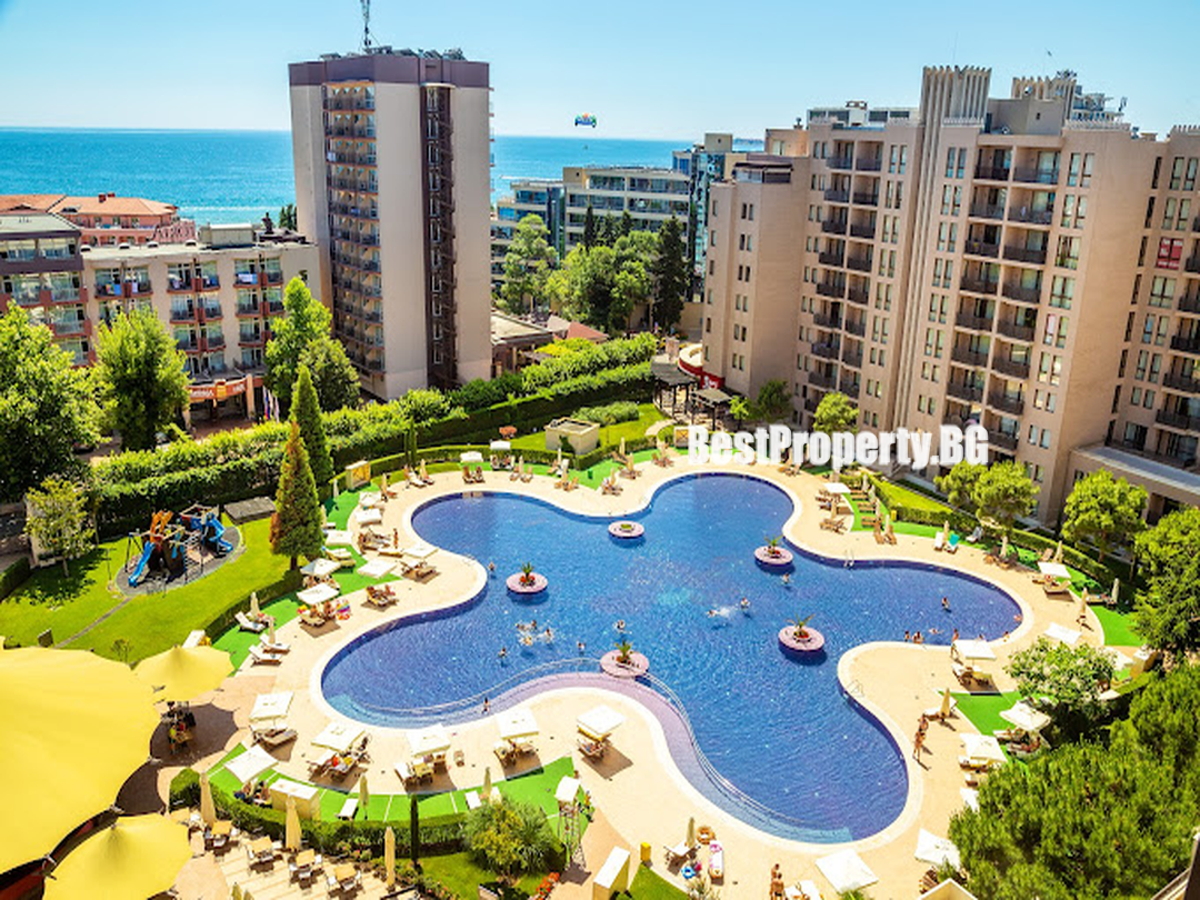 Przestronny apartament 89 m² z dużym balkonem na basen – Royal Beach Barcelo – Słoneczny Brzeg
