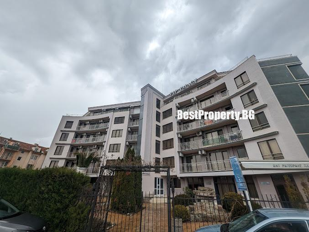 Przestronny apartament 103 m² z balkonem i widokiem na basen – VIP Image – Słoneczny Brzeg