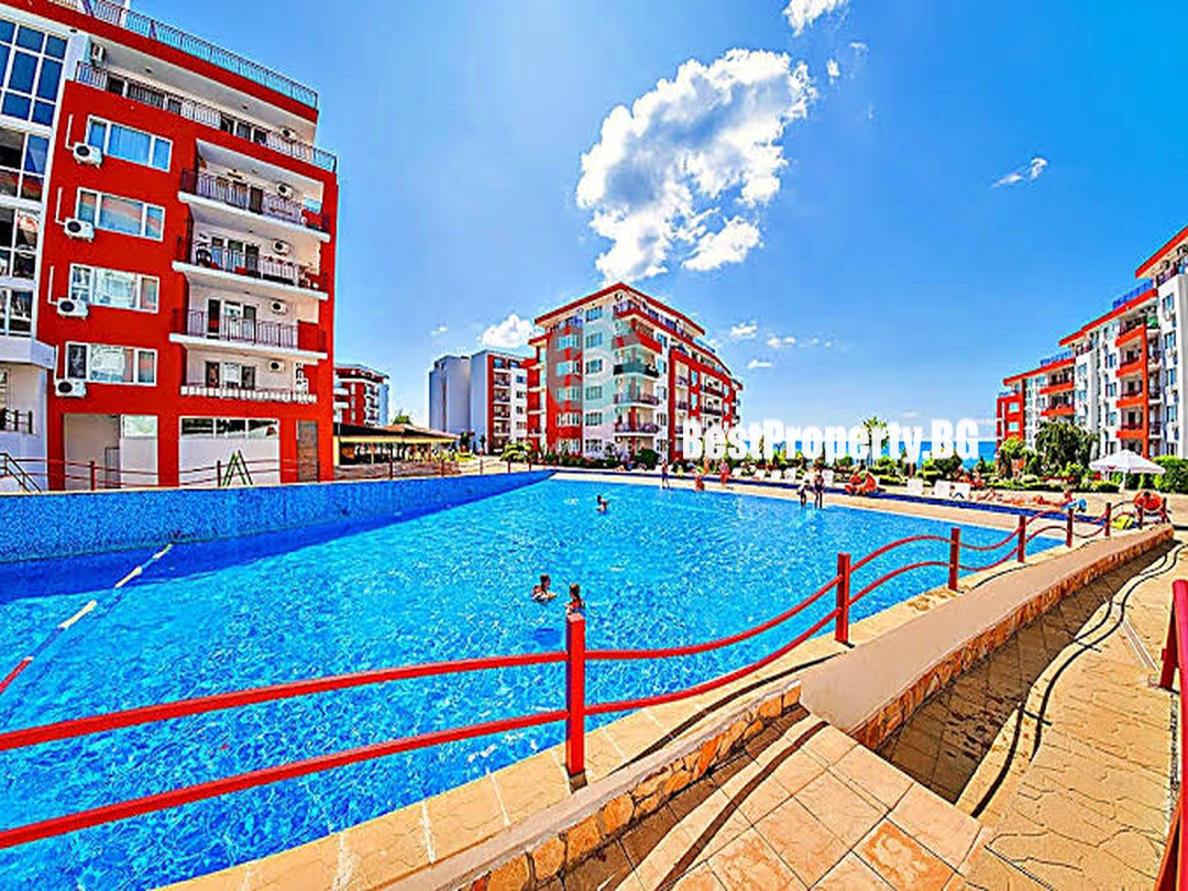 Komfortowy apartament 70 m² z balkonem i widokiem na zieleń – Marina Fort – Święty Włas