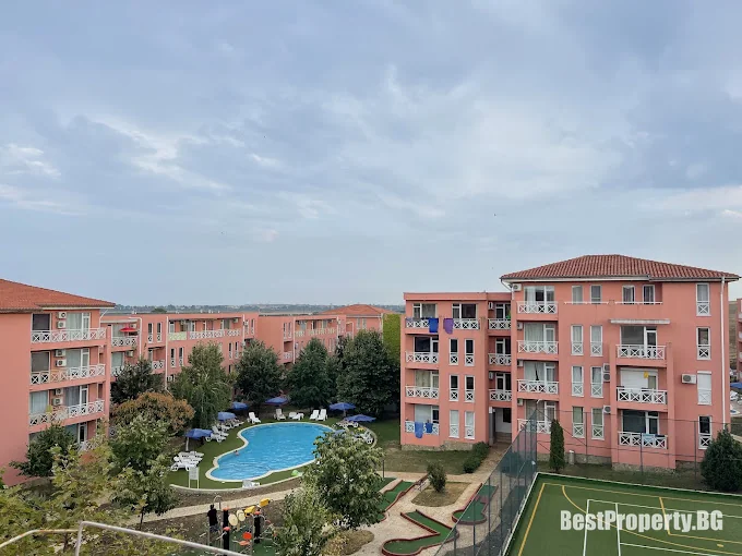 Komfortowy apartament z 2 sypialniami i widokiem na zieleń – Sunny Day 6 – Słoneczny Brzeg