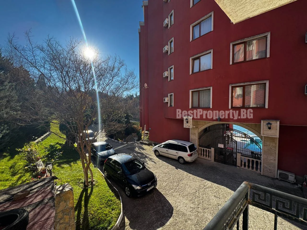 Przestronny apartament z 2 sypialniami i częściowym widokiem na morze – Rich 1 – Nessebar