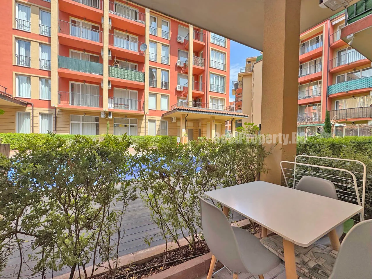 Studio 37 m² z bezpośrednim wyjściem na basen – Sunny View Central – Słoneczny Brzeg