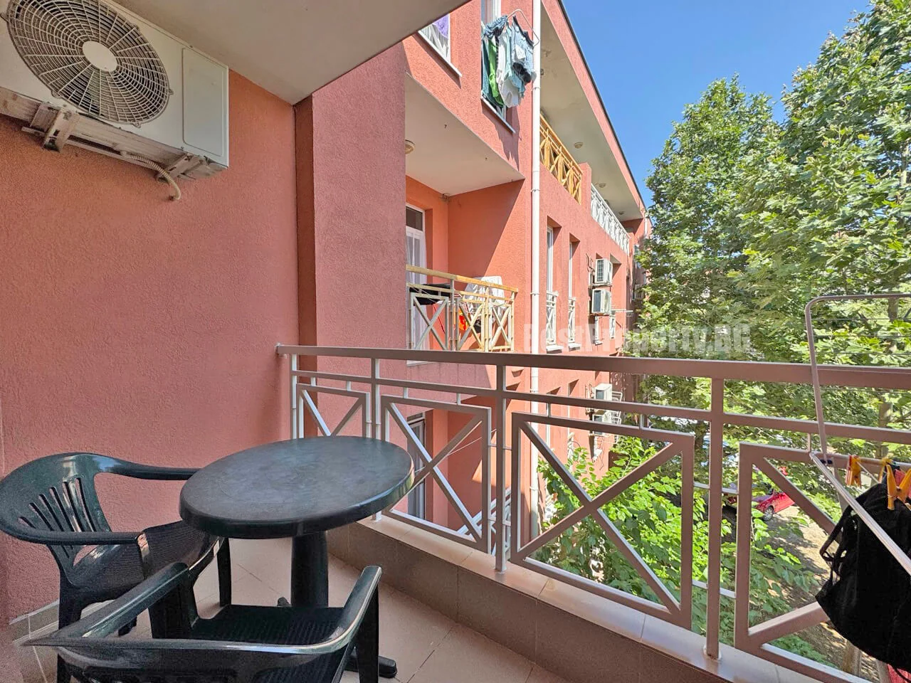 Umeblowane studio 36 m² z balkonem i widokiem na zieleń – Sunny Day 6 – Słoneczny Brzeg