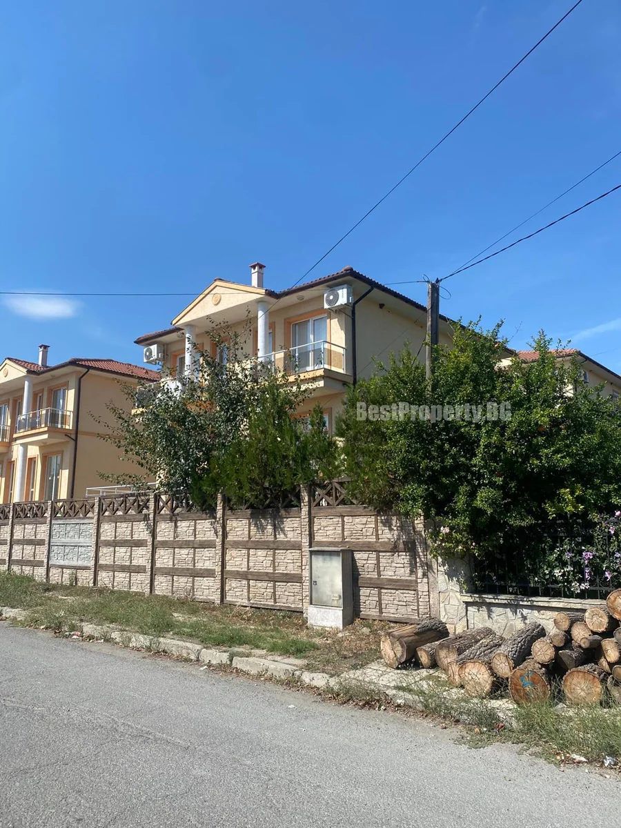 Dwupiętrowy dom z 3 sypialniami w Kableszkowie – 161 m² – Kableszkowo