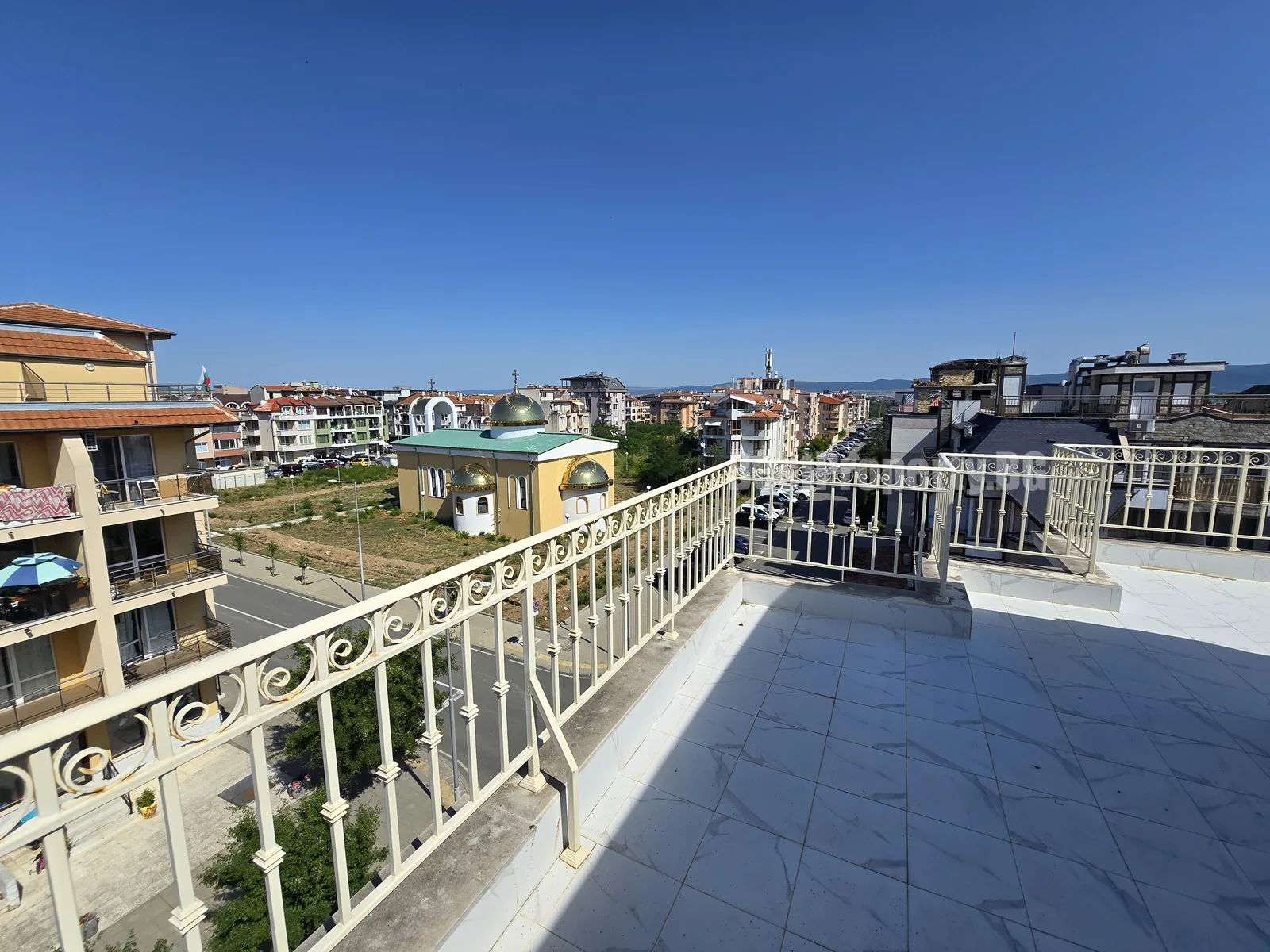 Studio z dużym tarasem w Cherno More 2 – Nessebar, 45 m² – Nessebar
