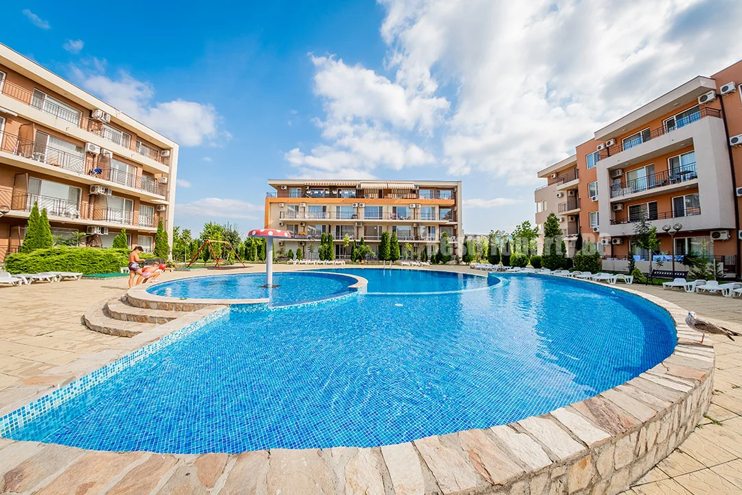 Wyremontowane studio z balkonem w Holiday Fort – Słoneczny Brzeg, 42 m² – Słoneczny Brzeg