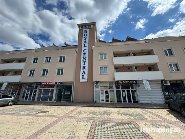 Lokal komercyjny na sprzedaż w kompleksie Royal Central Hotel, Słoneczny Brzeg